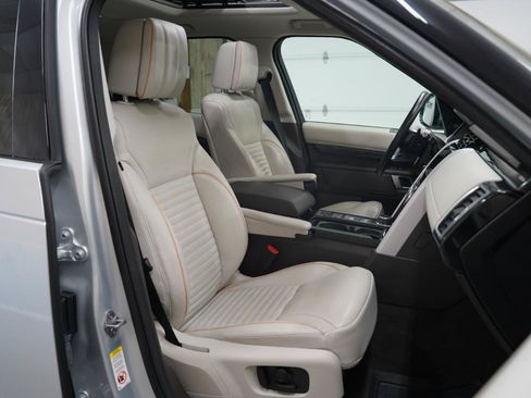 Used 2018 Land Rover Discovery HSE Luxury AWD/4WD image 31