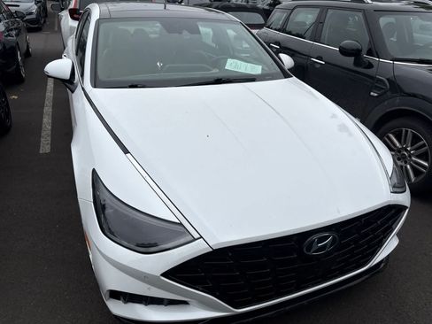 Used 2020 Hyundai Sonata Limited FWD image 3