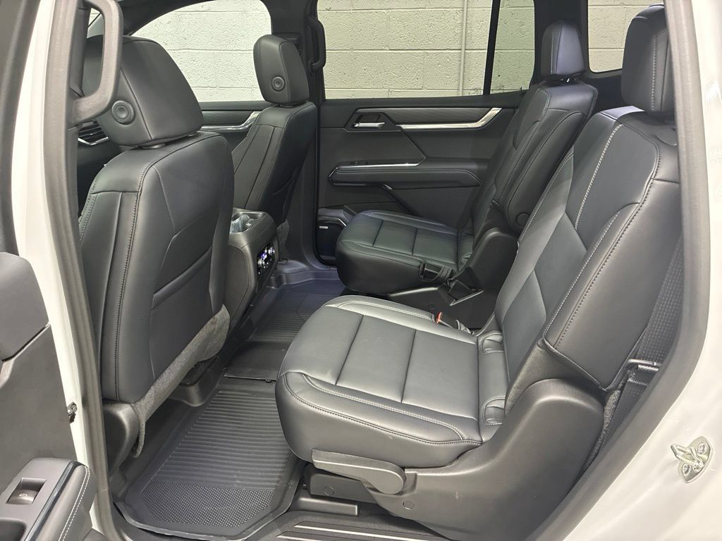 New 2027 GMC Acadia Elevation w/ Black Edition AWD/4WD image 30