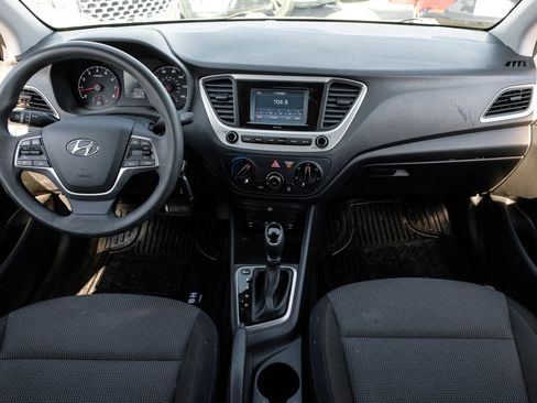 Used 2022 Hyundai Accent SE image 19