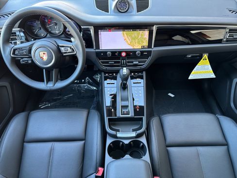 New 2026 Porsche Macan image 6