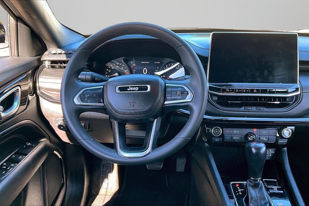Used 2022 Jeep Compass Latitude AWD/4WD image 8