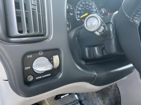 Used 1997 Chevrolet Express 1500 image 10