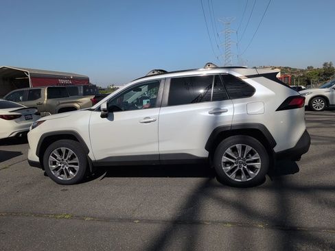 Certified 2022 Toyota RAV4 XLE Premium FWD image 8