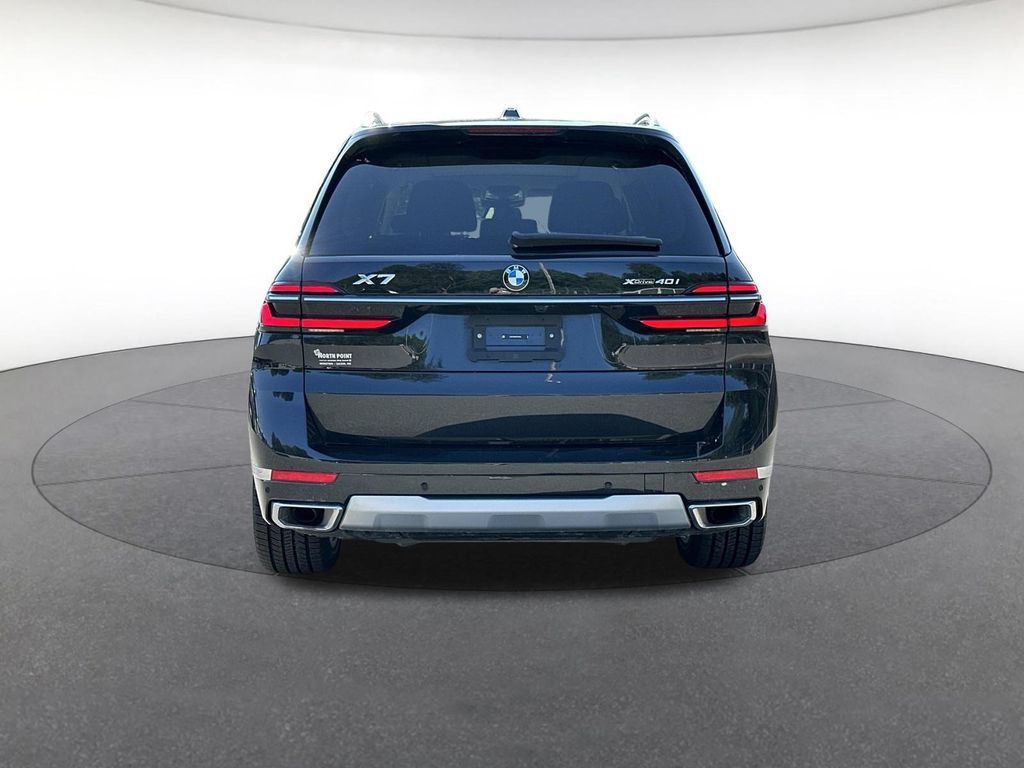 Used 2026 BMW X7 xDrive40i AWD/4WD image 4