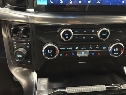 Used 2021 Ford F150 Lariat w/ Equipment Group 502A High AWD/4WD image 22