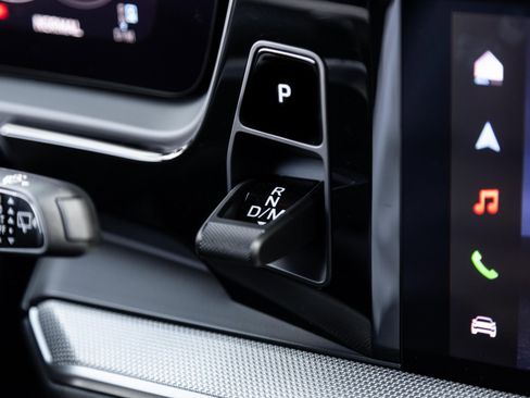 Certified 2026 Porsche Cayenne image 18