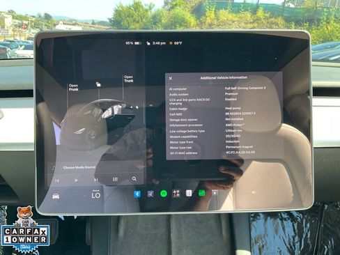 Used 2022 Tesla Model 3 Long Range AWD/4WD image 49