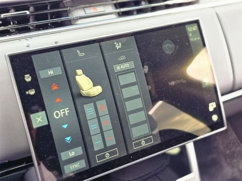 Used 2024 Land Rover Range Rover SE image 26