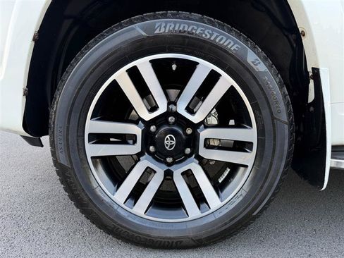 Used 2011 Toyota 4Runner SR5 AWD/4WD image 49