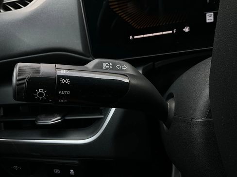 Used 2025 Kia K4 LXS image 36