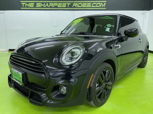 Used 2021 MINI Cooper 2-Door Hardtop image 5