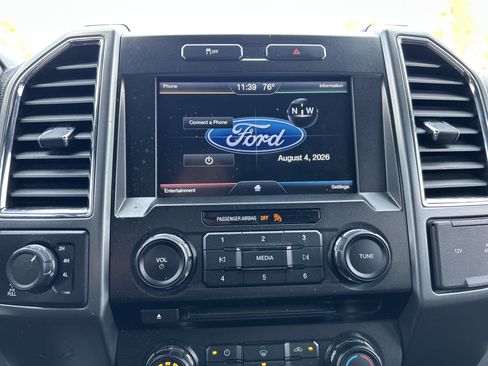 Used 2015 Ford F150 XLT w/ Equipment Group 302A Luxury AWD/4WD image 14