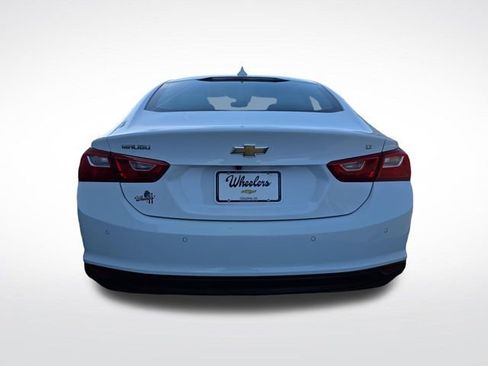 Used 2025 Chevrolet Malibu LT image 4