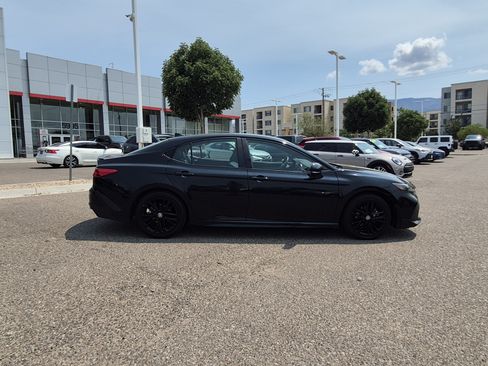 Certified 2025 Toyota Camry SE FWD image 6