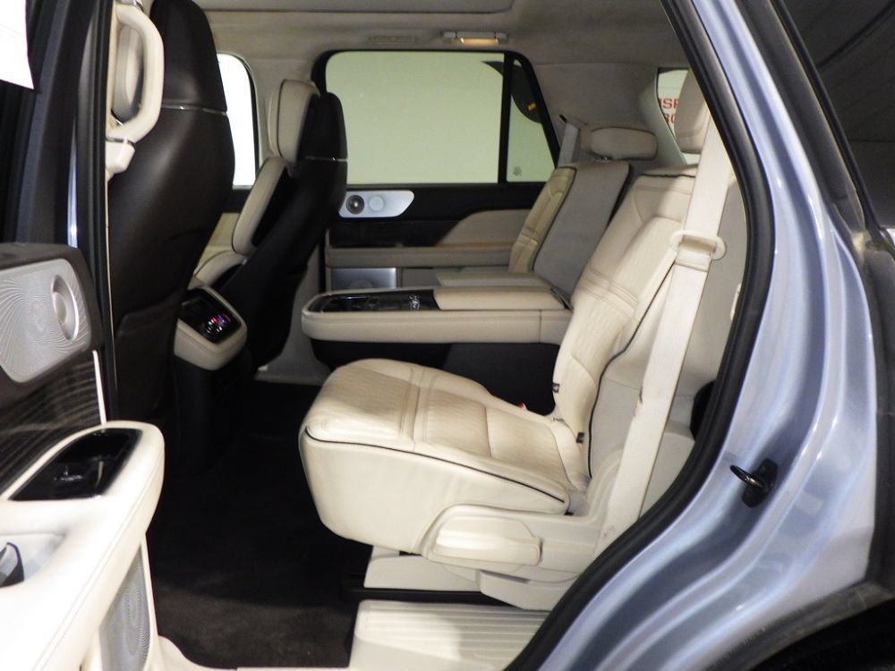 Used 2019 Lincoln Navigator Black Label AWD/4WD image 7