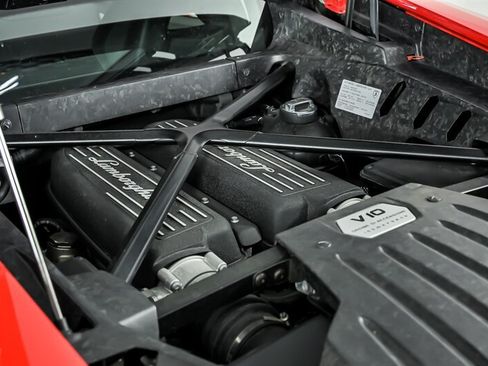 Used 2015 Lamborghini Huracan LP 610-4 AWD/4WD image 11