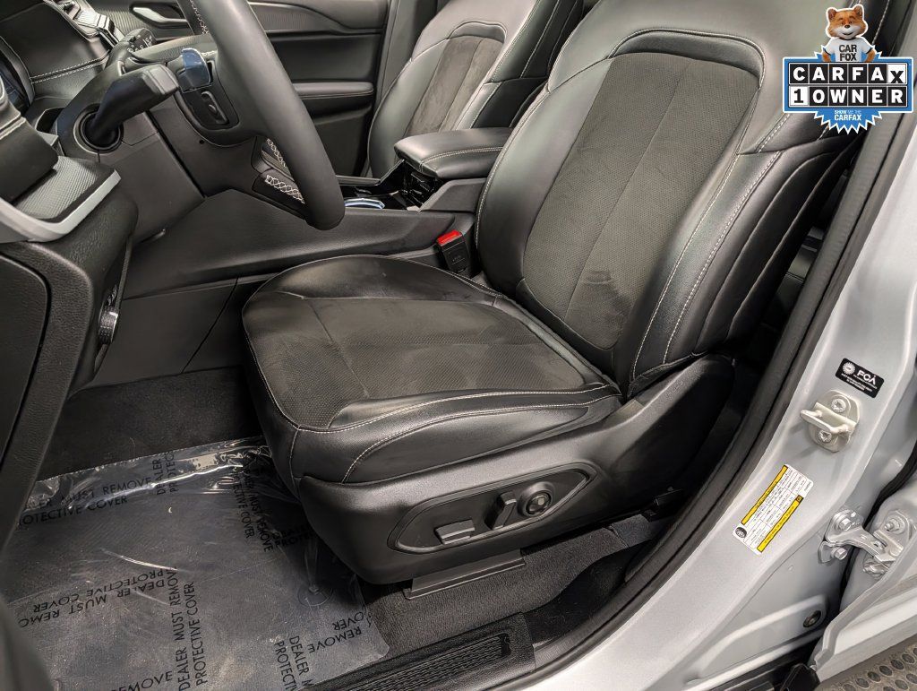 Used 2023 Jeep Grand Cherokee Altitude AWD/4WD image 12