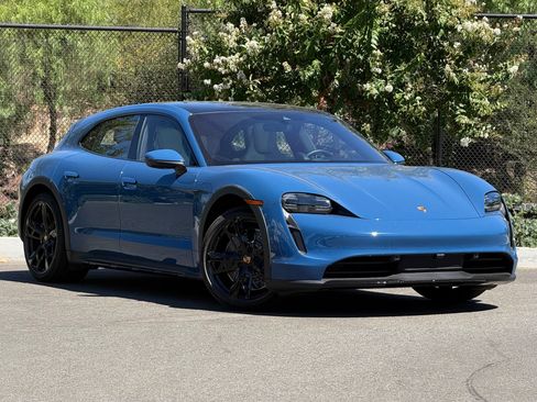 Certified 2023 Porsche Taycan 4 Cross Turismo w/ Premium Package AWD/4WD image 9