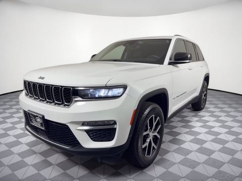 Used 2022 Jeep Grand Cherokee Limited RWD image 1