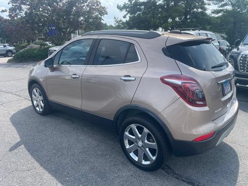 Used 2018 Buick Encore Preferred w/ Experience Buick Package FWD image 4