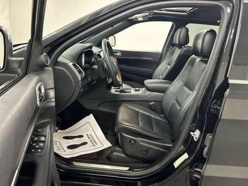 Used 2019 Jeep Grand Cherokee Limited image 9