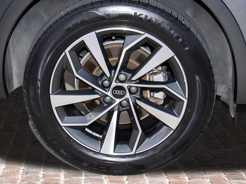 Used 2023 Audi Q5 2.0T Premium w/ Convenience Package image 40