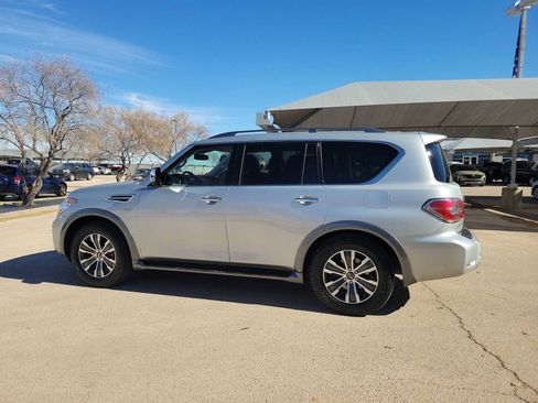 Used 2020 Nissan Armada SL image 3