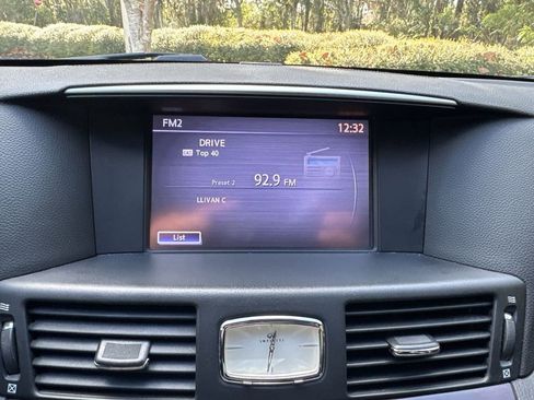 Used 2013 INFINITI M37 w/ Premium Pkg image 20