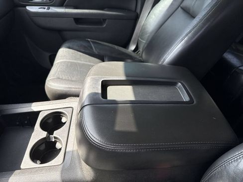 Used 2011 Chevrolet Tahoe LT AWD/4WD image 18