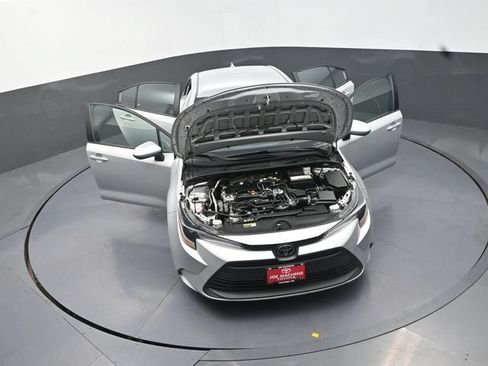 Used 2024 Toyota Corolla LE FWD image 39