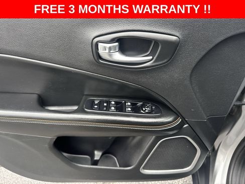 Used 2019 Jeep Compass Latitude w/ Popular Equipment Group FWD image 12