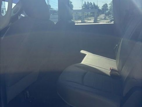 Used 2017 RAM 2500 Tradesman w/ Chrome Appearance Group image 26