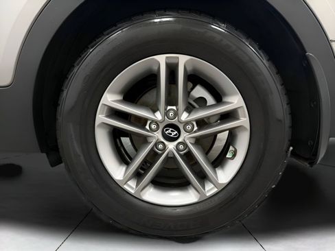 Used 2018 Hyundai Santa Fe Sport w/ 2.4L Value Package 02 FWD image 29