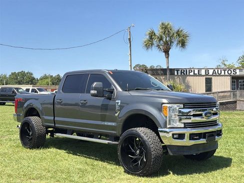 Used 2017 Ford F250 Lariat w/ Lariat Ultimate Package AWD/4WD image 4