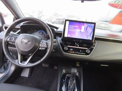 Certified 2025 Toyota Corolla SE image 22