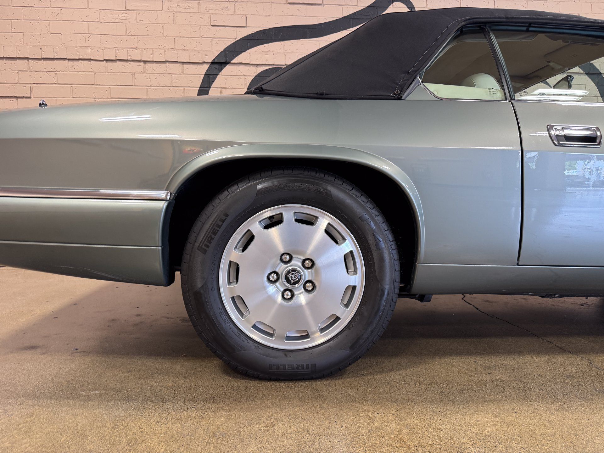 Used 1996 Jaguar XJS 4.0 Convertible RWD image 23