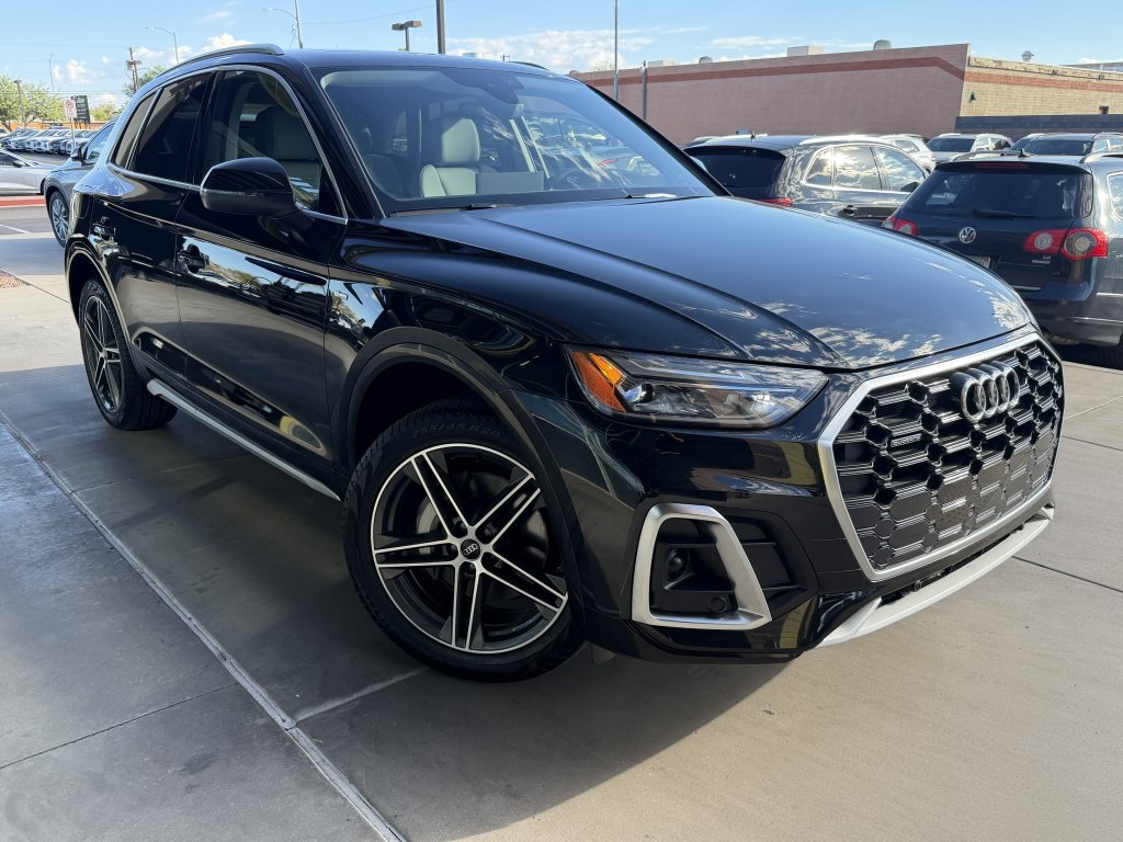 Used 2025 Audi Q5 e Premium AWD/4WD image 6