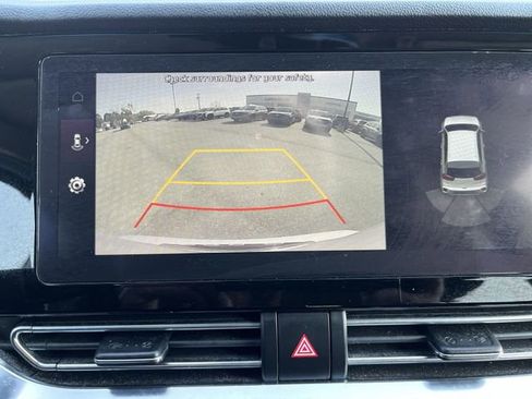 Used 2020 Kia Niro EX Premium FWD image 25