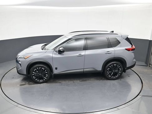 Used 2026 Nissan Rogue Dark Armor FWD image 29