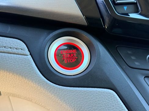 Used 2019 Honda Odyssey Touring image 6