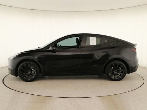 Used 2023 Tesla Model Y Long Range AWD/4WD image 2