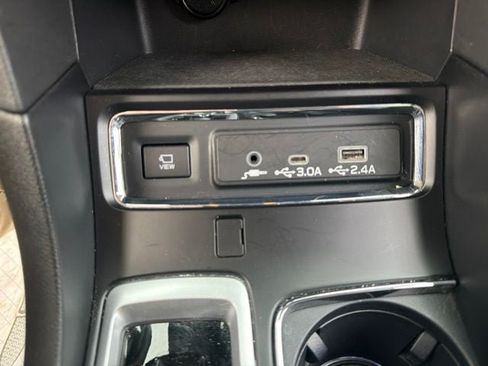 Used 2024 Subaru Ascent Limited w/ Technology Package AWD/4WD image 25