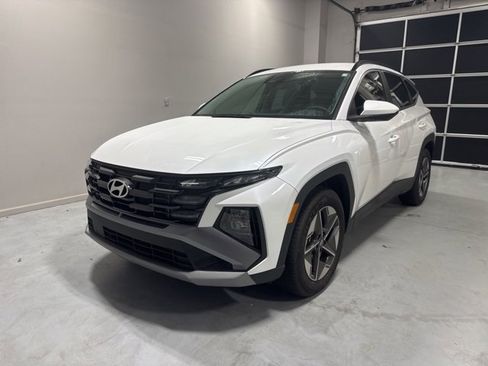 Certified 2025 Hyundai Tucson SEL image 2