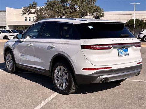 Used 2021 Lincoln Corsair AWD image 4