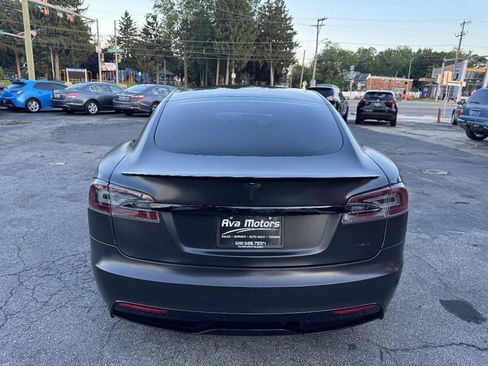 Used 2022 Tesla Model S Plaid AWD/4WD image 4