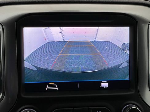 Used 2019 Chevrolet Silverado 1500 LT w/ All-Star Edition AWD/4WD image 4