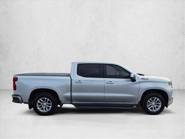 Used 2022 Chevrolet Silverado 1500 LT AWD/4WD image 4