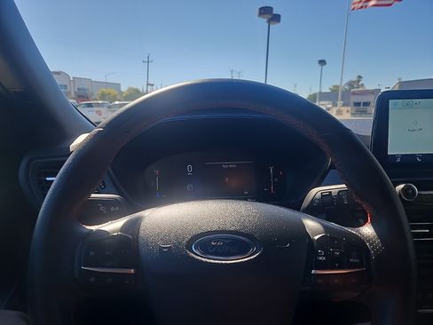 Used 2025 Ford Escape ST-Line FWD image 19