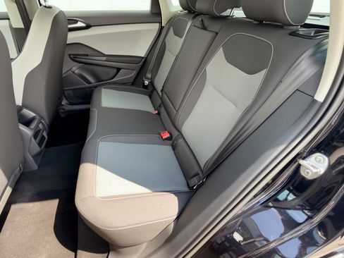 Certified 2023 Volkswagen Taos S FWD image 25